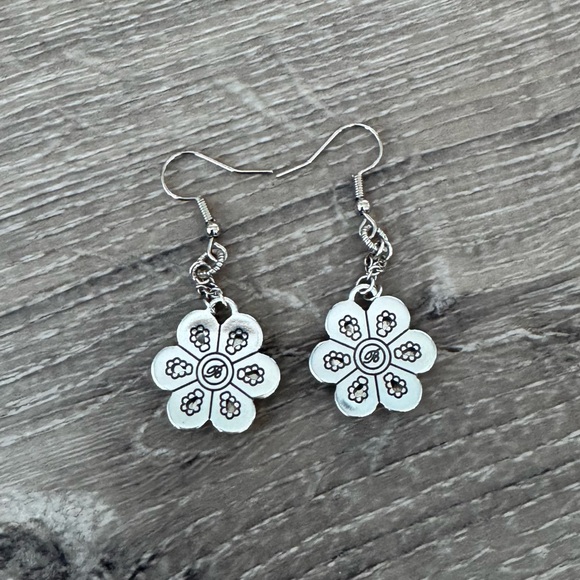 ๐ธ BRIGHTON Bali Shine Flower French Wire Dangle Earrings - Picture 3 of 3